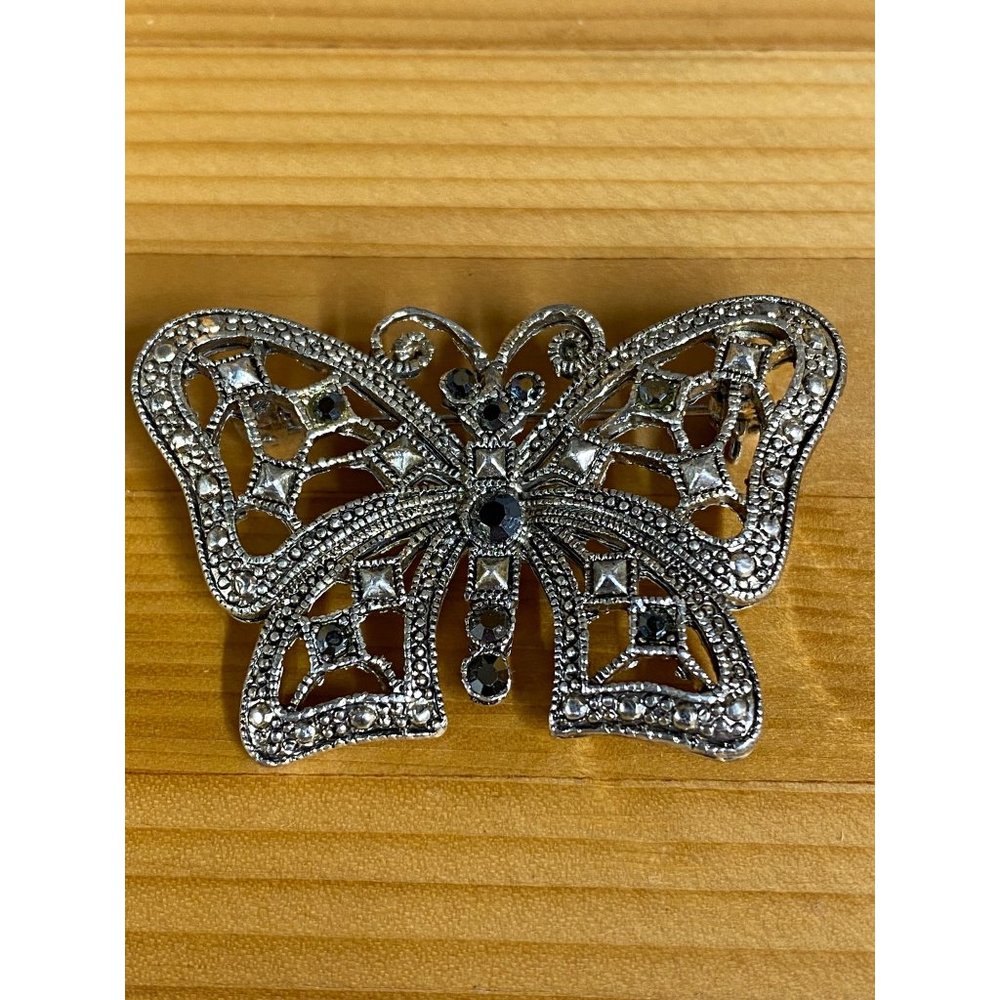 Filigree Butterfly Silver Color Pin Brooch Glass Crystal Rhinestone Accents - Picture 2 of 10